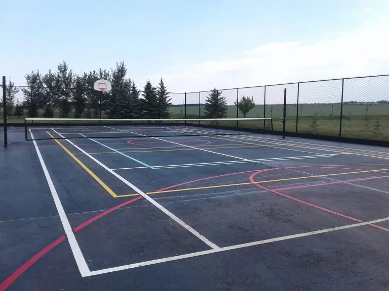 image of a tennis court