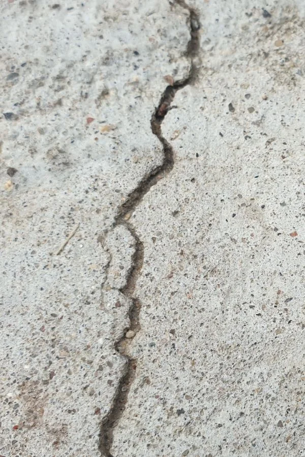 image of a crack in concrete